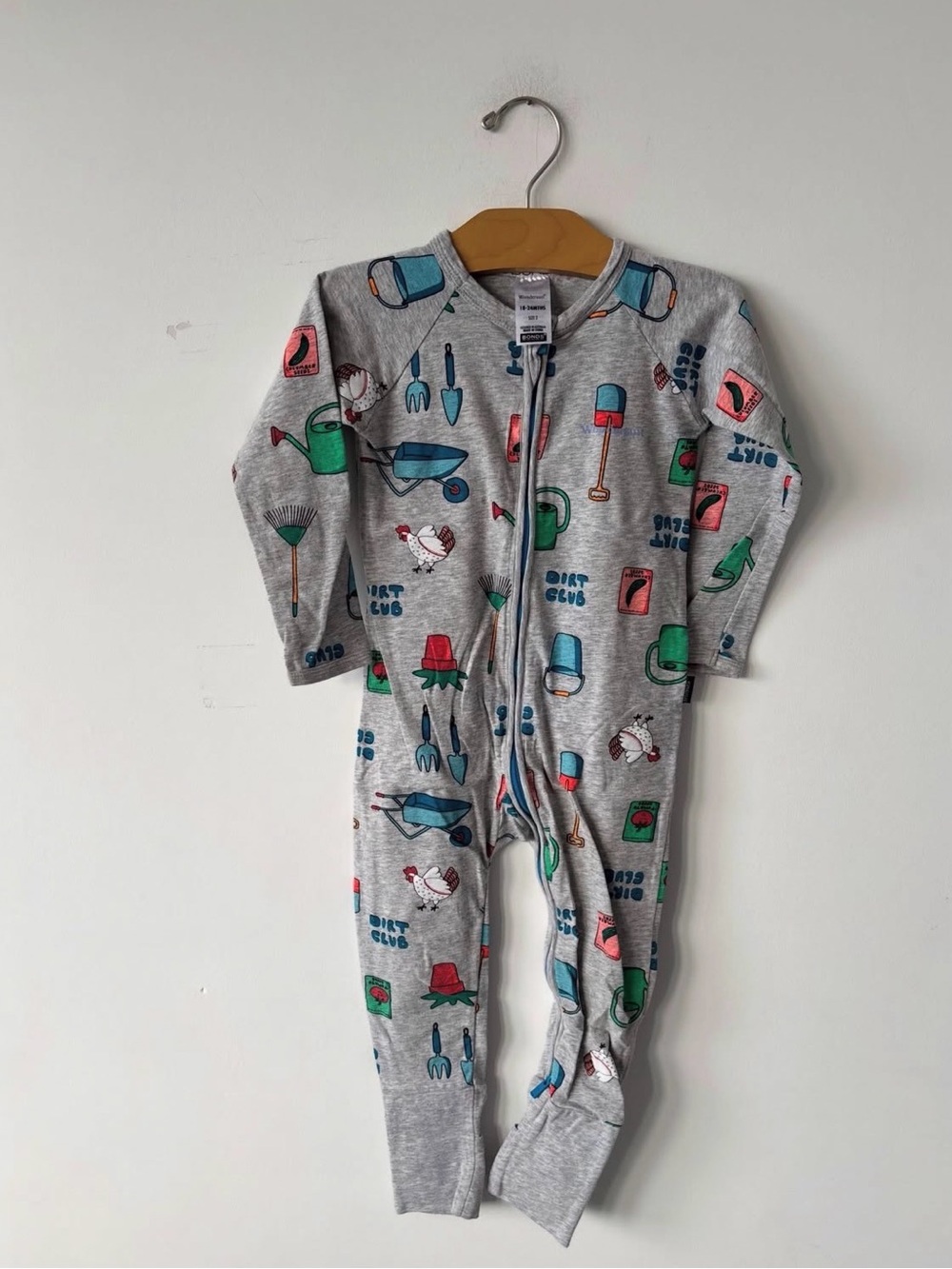 Retired hard to find bonds “dirt club” wondersuit